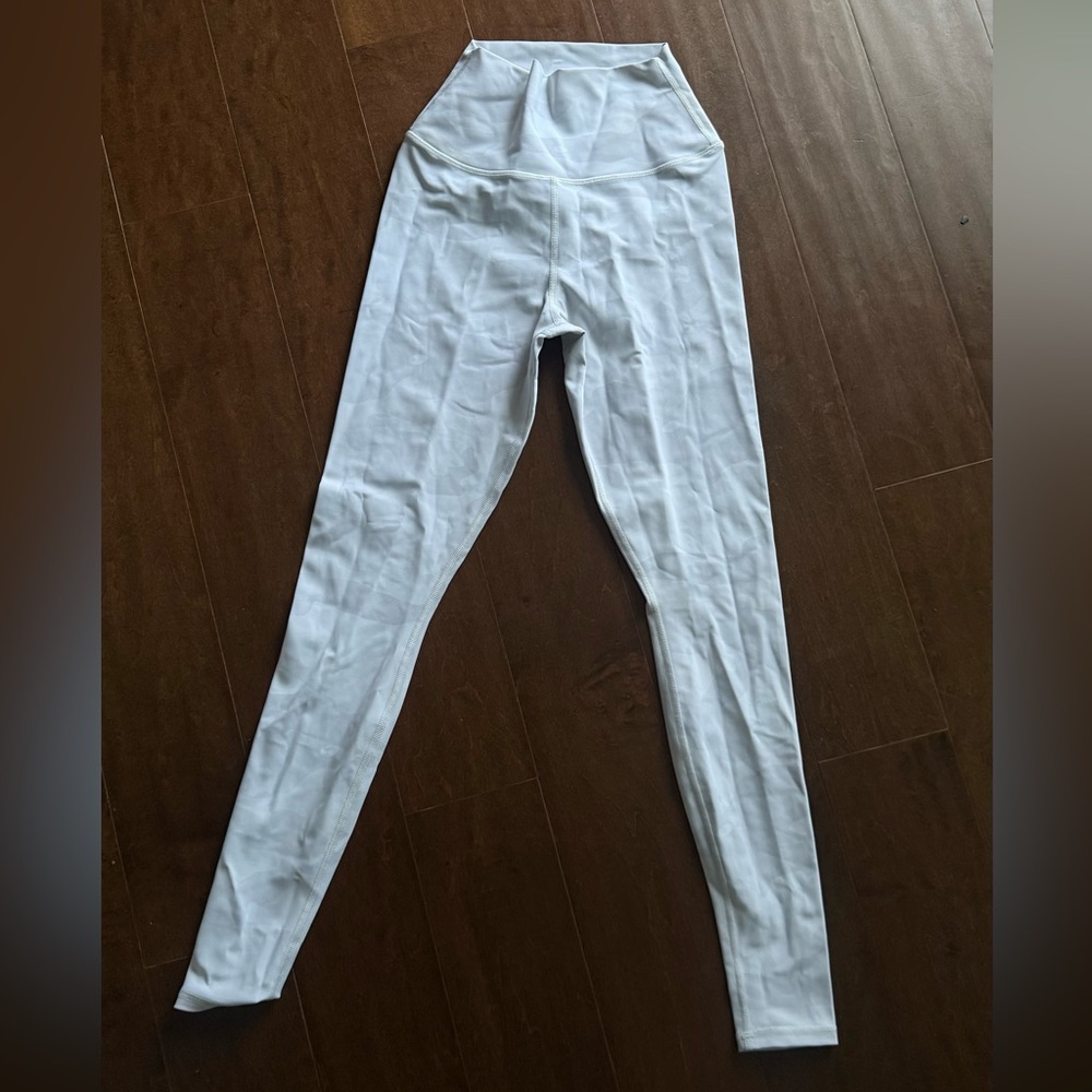 ALO Yoga High Waist Vapor Leggings NEVER WORN | White Camouflage | Size XS